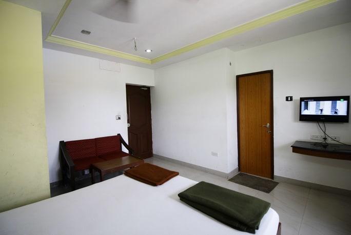 Hotel Adithya Chennai Bagian luar foto